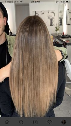 Low Balayage Blonde, Balayage Light Brown Hair Straight, Brown Blonde Balayage Straight Hair, Bayalage Brunette Straight Hair Long, Vapor Max Nike Women Outfit, Ombre Hair 2023, Balayage Hair Brunette With Blonde Straight, Straight Hair With Balayage, Solid Honey Blonde Hair