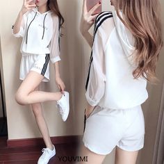 Korean Girl Fashion, Korean Fashion Trends, Ulzzang Fashion, Fashion Attire, Stylish Dress Designs, Kpop Fashion Outfits, Girls Fashion Clothes, Teenage Fashion Outfits, Korean Outfits