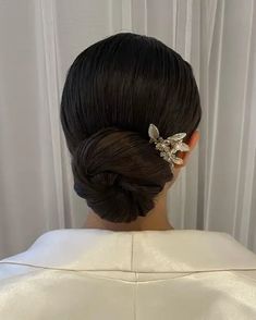 10 Low Bun Hairstyles For Black Hair Low Bun Black Hair, Black Hair Tutorial, Wedding Hair Low Bun, Bun Black Hair, Hair Low Bun, Black Bun, Black Hair Bun