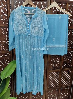 Description Material : Georgette Wash Care : Hand Washable Kurti Length : 44-46 Inches Sleeves : 3/4 Sleeves Package Contains : 1x Kurti With Dupatta and Inner Kurti With Dupatta, Chikankari Kurti, Sleeve Packaging, Straight Kurta, Indian Embroidery, Indian Outfit, Ethnic Wear, Indian Dresses, Indian Fashion