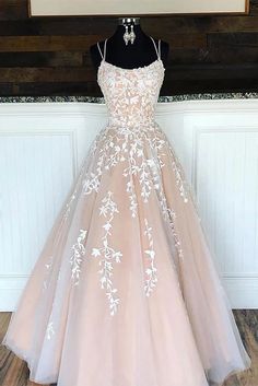 Vestido de fiesta con tirantes finos hasta el suelo con apliques, vestido de noche largo con cordones en la espalda US$ 229.00 VTOPLN2ZEMM - VestidoBello.com for mobile Champagne Prom Dress Long, Ivory Ball Gown, Champagne Prom Dress, Winter Formal Dresses, Spaghetti Strap Prom Dress, 파티 드레스, Tulle Evening Dress, Floor Length Prom Dresses, Cute Prom Dresses