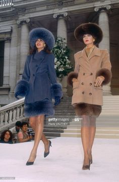 Two Models, Mode Chanel, Fur Hats, Design Moda, Mode Inspo