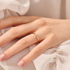 Elevate your style with the Baguette Diamond Signet Ring. Crafted in 14k, 10k, or 18k solid gold, this top flat midi ring for women adds a touch of elegance with its minimalist design and slim baguette diamond accent. The ring can be made with yellow, rose, or white gold, please choose your size from the dropdown menu options above. 𝐑𝐢𝐧𝐠 𝐃𝐞𝐭𝐚𝐢𝐥𝐬: ❥ Solid gold, available in 10, 14 & 18 karats. ❥ Gold Color Options: White Gold, Yellow Gold, Rose Gold ❥ Band Width: 2.19 mm ❥ Top Width: 3 Minimalist Baguette Cut Diamond Ring With Rose Cut, Minimalist Rose Gold Baguette Diamond Rings, Dainty Baguette Cut Yellow Gold Diamond Ring, Minimalist 14k Gold Baguette-cut Jewelry, Minimalist Gold Baguette-cut Diamond Ring, Stunning Diamond Rings, Diamond Signet Ring, Midi Ring, Natural Diamond Ring