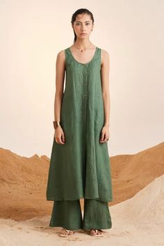 Shop for Cord Green Linen Front Slit Tunic And Flared Pant Set for Women Online at Aza Fashions College Attire, Green Linen Pants, Chic Office Wear, College Wardrobe, Green Tunic, Ethnic Chic, Linen Color, Fashion App, India Fashion