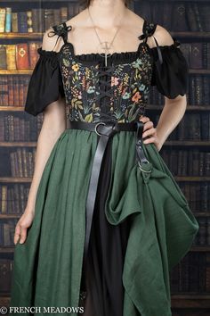 Leather Skirt Hikes for Renaissance Medieval Viking Belts for - Etsy Fair Outfit Ideas, Medieval Fair, Renn Faire, Outer Dress