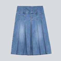 Introducing the 2023 Spring-Summer Collection's knee-length pleated denim skirt. a must-have for any fashionista looking to make a statement! This modern. high-waisted take on the 90s classic features a light wash. midi length. and zipper closure ââ‚?perfect for any occasion.Why You'll Love It: 90s Style Refreshed: Reimagine the classic grunge look with a modern twist. bringing the past back to life. Light Wash: A light wash to ensure the perfect balance between a contemporary feel and vintage v Classic Grunge, Pleated Denim Skirt, Pleated Denim, Grunge Look, Back To Life, 90s Style, The 90s, 90s Fashion, Summer Collection