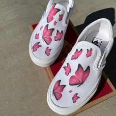 Fly away with our Custom Printed Butterfly Vans!  The Pink Butterfly Pattern is printed all over the White Slip on Vans. Custom Made-to-Order shoes. Made in USA.We buy each pair of shoes BRAND NEW. Each pair is made to order, please make sure you put in the correct shoe size before you check out. The ink is permanent and will never come off, fade away, or peel off. Made in the USA. This price includes everything: shoes, artwork, and shipping. Thanks for stopping by our Etsy shop! Please message Butterfly Vans, Shoes Artwork, Butterfly White, Slip On Vans