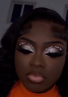 Bday Glam Makeup, Dramatic Makeup Looks Smokey Eye, Birthday Eye Makeup Looks, Makeup Ideas For A Black Dress, Prom Makeup Glam, Makeup Ideas Dramatic, Goth Birthday Makeup, Silver Smokey Eye Makeup Black Women, Make Up With Red Lipstick Black Women