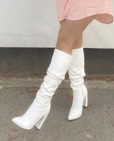 Whote Boots, White Heeled Boots, White Gogo Boots, White Heel Boots, Cute Shoes Heels, Gogo Boots, Heels Classy