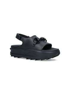 Gucci 'Flatform' black rubber sandals with open round toe cap, upper horsebit detail, an adjustable strap at the back and a platform sole. | Gucci Women's Flatform Sandals | FW23/24 Gucci Open Toe Platform Sandals, Gucci Sandals With Buckle Closure For Summer, Gucci Sandals With Buckle Closure And Open Toe, Gucci Open Toe Sandals With Buckle Closure, Gucci Leather Platform Sandals, Modern Gucci Sandals With Round Toe, Modern Gucci Sandals For Summer, Gucci Leather Slingback Sandals, Guccio Gucci