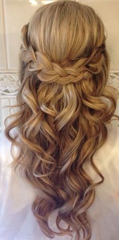 Featured Hairstyle: Heidi Marie (Garrett); hairandmakeupgirl.com; Wedding hairstyle idea. Down Hairstyles For Long Hair, Classic Wedding Hair, Hairstyle Idea, Wedding Hair Inspiration, Penteado Cabelo Curto, Garden Path, Wedding Hairstyle