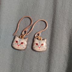 Cat dangle drop earrings Gift Cat Design Earrings, Cute Cat Design Dangle Earrings, Cute Cat Design Drop Earrings, Cat Design Metal Drop Earrings, Metal Cat Design Drop Earrings, White Cat Design Earrings, Cat Design Metal Earrings For Gift, Metal Cat Design Earrings For Gift, Metal Cat Design Earrings As Gift