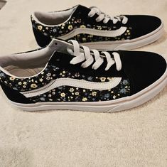 Vans Sneakers Black With Floral Design Size 6 Juniors Brand New Never Worn Black Sneakers With Speckled Midsole For Spring, Black Vans Sneakers For Summer, Vans Skate Shoes With Laces For Spring, Sneaker Painting, Vans Sk8 Hi Platform, Black Slip On Vans, Vans Old Skool Low, Floral Vans, Sneakers Multicolor