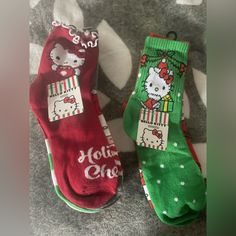 Brand New Cute Christmas Gift Socks, Cute Green Socks For Stocking Stuffers, Hello Kitty Stocking Christmas, Hello Kitty Christmas Sweater, Trendy Hello Kitty Winter Sweatshirt, Playful Christmas Socks For Stocking Stuffers, Christmas Stockings Hello Kitty, Christmas Hello Kitty Plush, Kitty Christmas