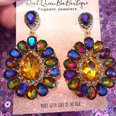 Pageant Earrings Swarovski Crystal Sparkling Pageant Earrings, Glamorous Jewelry, Jewelry Purple, Real Queens, Lip Art, Swarovski Crystal Earrings, Swarovski Earrings, Queen Bee, Queen Bees