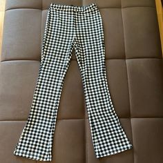 Size Small Petite Stretchy High Waisted Black And White Gingham Print Never Worn Trendy Fitted Plaid Bottoms, High Waist Stretch Plaid Bottoms, Chic Stretch Plaid Bottoms, Fitted Plaid Bottoms For Spring, Black And White Gingham, Flare Leg Pants, Gingham Print, Pants Color, Leg Pants