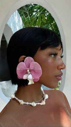 Pink Aesthetic Summer, Jamaica Honeymoon, Xoxo Jewelry, Trend 2024, Flower Earring, Earring Trends, Fashion Mood Board, Going Natural, Brown Aesthetic