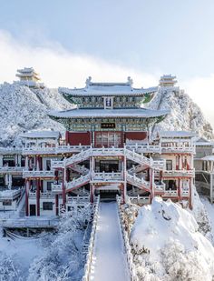 China Temple Aesthetic, Chinese Mountains Photography, Beautiful China Scenery, Chinese Palace Exterior, Laojun Mountain Winter, Winter China Aesthetic, Laojun Mountain China, Chinese Palace Aesthetic, Winter In China