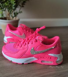 Womens Pink Sneakers, Shoes Customized, Nike Shoes Women Fashion, Pink Nike Shoes, Air Max Excee, All Nike Shoes, Chic Heels, Nike Air Shoes, Cute Nike Shoes