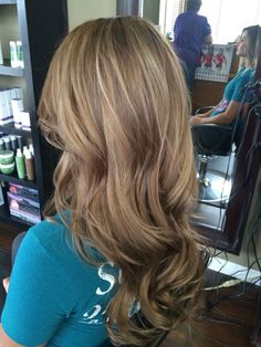 Natural Blonde Hair With Brown Lowlights, Sandy Blonde Highlights On Dark Hair, Blondish Brown Hair Dark Blonde, Lowlights In Dark Blonde Hair, Dark Blonde With Lowlights, Balyage Blonde Brown, Dark Blonde Hair Balayage, Dark Blonde Hair With Lowlights, Dark Blonde Lowlights