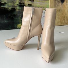 - Designer = Giuseppe Zanotti - Size = 6.5m(36.5). Trunk 4 - Made In Italy - Giuseppe Zanotti Pointed Toe Platform Stilettos Heel 6.5m(36.5) Ankle Hi Boots -6heel Height = Approximately 4.5” Inches - Height Measured At Top Tip Of Boots To Bottom Tip Of Heel = Approximately 26cm - Leather Interior Lining - Platform Height = Approximately 1.25” Inches - Genuine And Authentic Or Your Money 4back Trunk 4 Zanotti Shoes, Giuseppe Zanotti Shoes, Platform Stilettos, Leather Interior, Giuseppe Zanotti, Trunk, Stiletto Heels, Bootie Boots, Ankle Boots