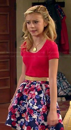 Dog With A Blog Avery, Avery Jennings, Genevieve Hannelius, G Hannelius, Dog With A Blog, Blue Floral Skirt, Floral Pleated Skirt, Clothing Blogs