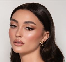 Makeup As Wedding Guest, Brown Tones Makeup Look, Shimmery Bridesmaid Makeup, Bridal Makeup Looks Brown Eyes, Soft Glam Hair And Makeup, Brown Peach Makeup, Earthy Glam Makeup, Wedding Makeup Light Brown Eyes, Soft Glam Pakistani Makeup