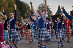 It's all smiles in the IGSHD pre-parade at Disneyland Paris Scotland Forever, Disney Resort, Most Beautiful Cities, All Smiles, Disneyland Paris, Scottish Highlands