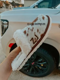 Brown Cowhide Slippers – L&L Boutique Cowhide Slippers, Western Wishlist, Brand Shapes, Cute Southern Outfits, Country Girl Look, Cowhide Boots, Cow Slippers, Western Stuff, Cowgirl Accessories