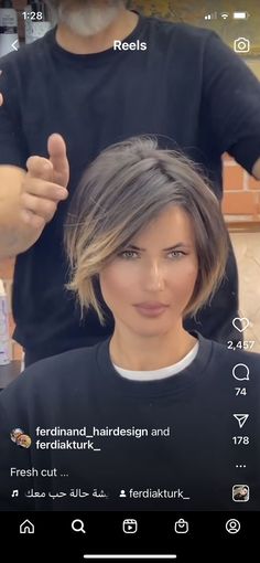 Best Bob Haircuts For Thick Hair, Back Of Short Bob, Short Highlighted Hair, Julianne Hough Short Hair, Choppy Bob Hairstyles For Fine Hair, Kort Bob, Short Textured Hair, Messy Bob Hairstyles, Tousled Bob