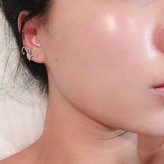 'Glass Skin' Is A New Korean Beauty Trend - Simplemost Vision Board Images, Vision Board Photos, Dream Vision Board, Vision Board Manifestation, Perfect Skin, Korean Beauty, Beauty Secrets