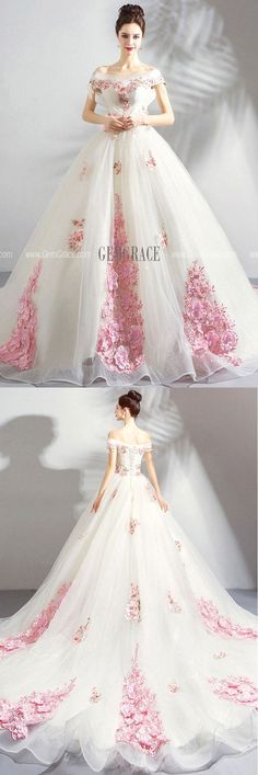 White Fitted Ball Gown For Spring, White Princess Gown For Spring, Spring Princess Style Floor-length Gown, White Princess Dress With Floral Print, Princess Style White Dress With Floral Print, Prom Dresses Floral, Dress With Long Train, Pretty Dresses Casual, Ball Gown Prom Dresses