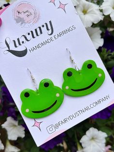 Handmade Polymer Clay Frog Earrings Remove Before Washing to Prolong Life Span. Stainless Steel earring hooks - hypoallergenic, durable and comfortable to wear. Processing time for Jewellery is 3-5 days, not the stated delivery of 2-3 weeks Clay Frog Earrings, Clay Earrings Halloween, Clay Frog, Cute Jewellery, Clay Halloween, Frog Earrings, Polymer Clay Halloween, Kawaii Earrings, Earrings Halloween