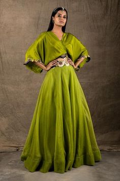 Shop for Nupur Kanoi Green Silk Lehenga And Kaftan Top Set for Women Online at Aza Fashions Green Silk Lehenga, Nupur Kanoi, Green Kaftan, Embroidery Zardozi, Choli Design, Organza Embroidery, Pista Green, Kaftan Top, Choli Designs