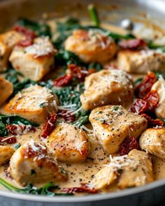 If there's a dish I'd eat over and over again, this one would be it! Healthy Red Meat Recipes, Cooking Drumsticks, Prep Dinners, Cooktop Cove, Chicken Entree, Tuscan Cooking, Chicken Entrees, Skillet Dinners