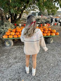 Cute Rush Hairstyles, Ribbon Hairstyle Outfit, Fall Hair Styles, Fall Pfp, Autumn Hairstyles, Cute Fall Hairstyles, Hairstyles For Fall, Preppy Halloween, Narcissa Malfoy