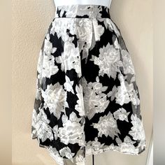 Black & White Floral Circle Skirt Sheer Material With Black Lining Brand New Chic Black And White Skirt For Spring, Fitted Black And White Skirt For Spring, Grey Plaid Skirt, White Plaid Skirt, Halloween Skirt, Floral Skater Skirt, Floral Circle, Black Skater Skirts, White Pleated Skirt