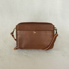 Nomad Crossbody by Elevate in chestnut