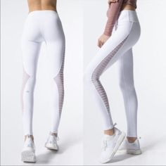 Never Worn Sporty Fitted Alo Yoga Leggings, White Fitted Mesh Bottoms, Fitted White Mesh Bottoms, White Fitted Yoga Pants For Training, Fitted White Yoga Pants For Training, White Fitted Sportswear Bottoms, Alo Yoga Fitted Leggings For Training, White Tight Summer Bottoms, Tight White Summer Pants