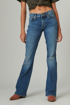 Build An Outfit, Best Jeans For Women, Boho Fashion Bohemian, Cropped Wide Leg Jeans, Easy Trendy Outfits, Stylish Clothes For Women, Best Jeans, Lucky Brand Jeans, Something Sweet