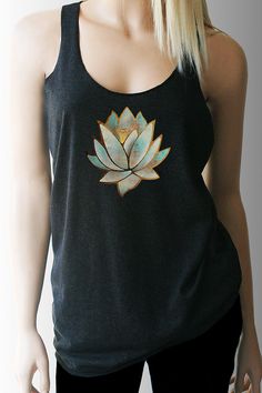 Blue Lotus Yoga Tank. Yoga Shirt. Workout Tank. by TShirtAddict Yoga Girls, Exercise Clothing, Chica Cool, Lotus Yoga, Yoga Iyengar, Yoga Shirt, Yoga Journal, Blue Lotus, Yoga Clothing