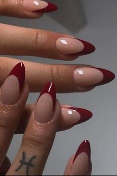 Cool Nail Art Burgundy Acrylic Nails, Burgundy Nail Designs, Deep Red Nails, Kutek Disney, Wine Nails, Nagel Tips, Smink Inspiration, Classy Acrylic Nails, Makijaż Smokey Eye