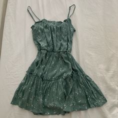 Size Xs Never Worn Love And Lemons Dupe Casual Green Mini Dress By Urban Outfitters, Urban Outfitters Green Summer Dress, Forever 21 Green Mini Dresses, Green V-neck Floral Print Mini Dress, For Love And Lemons Opal Mini Dress, Green Mini Dress, For Love And Lemons, Colorful Dresses, Womens Sizes