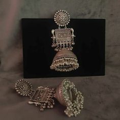 Jhumka Designs Oxidized, Oxidised Jhumka, Trendy Silver Jewelry, Indian Wedding Jewelry Sets, Dark Jewelry, Fancy Jewellery Designs, Byron Bay Australia, Jewelry Set Design, Silver Jewellery Indian