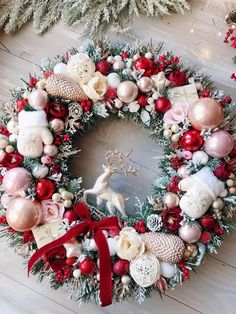 Amazing Christmas Trees, Handmade Christmas Wreaths, Disney Ornaments, Christmas Themes Decorations, Luxury Christmas, Navidad Diy, Xmas Wreaths