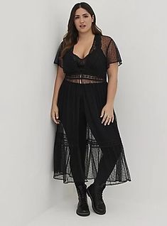 Torrid Fashion, Maxi Kimono, Trendy Plus Size Fashion, Alt Fashion, All Black Outfit, Crochet Trim, Deep Black, Trendy Plus Size, Festival Outfits