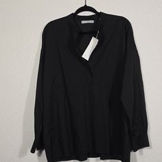 100% Cotton Vince Shirt Brand New Black Relaxed Fit Shirt For Office, Oversized Black Top For Office, Relaxed Fit Black Blouse For Office, Black Relaxed Fit Tops For Office, Black Relaxed Fit Blouse For Office, Black Relaxed Fit Office Shirt, Black Relaxed Fit Office Blouse, Black Relaxed Fit Blouse For Work, Black V-neck Shirt For Office