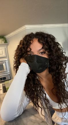 Brown Black Curly Hair, Curly Hairstyles Layers Long, People With Curly Hair, Feathered Curly Hair, Mixed Girl With Curly Hair, Mixed Curly Hair With Bangs, Curly Hair Asethic, Haircuts For Girls With Curly Hair, Haircut Ideas For Long Curly Hair