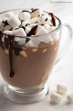 Hot chocolate is the answer to all your winter bluesTry something a little different and warm up with a cup of chocolate hazelnut cocoa Think Food, Easy Bread Recipes, Kawaii Food, Chocolate Hazelnut, Yummy Foods