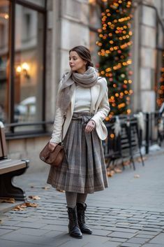 Winter Midi Skirt Outfit, Stile Blair Waldorf, Adrette Outfits, Skirt Tulle, Fest Outfits, Midi Skirt Outfit, Winter Mode, Trendy Fall Outfits